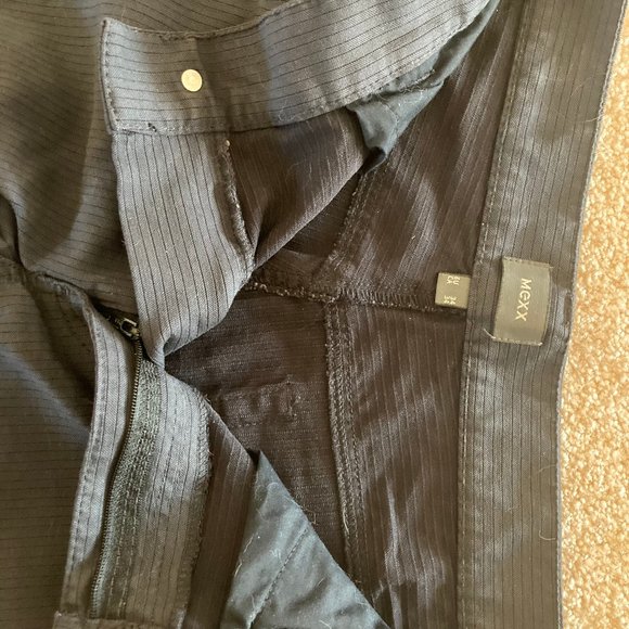 Mexx Pinstripe Pants, Sz6.                     PO1 - Picture 9 of 13
